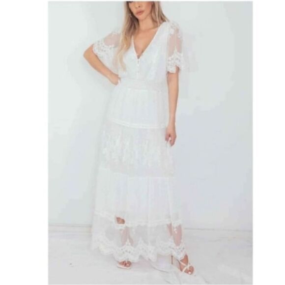 Maxi Lace Dress - White. - Picture 2 of 2